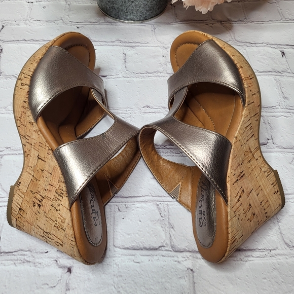 Eurosoft by Sofft Wedge Sandal with Cork Heel and Metallic Upper Size 7 - Picture 9 of 15
